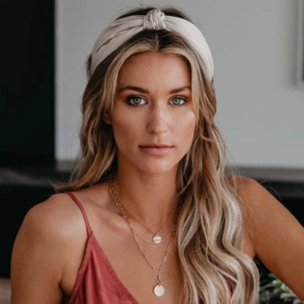 3 Knotted twisted headband